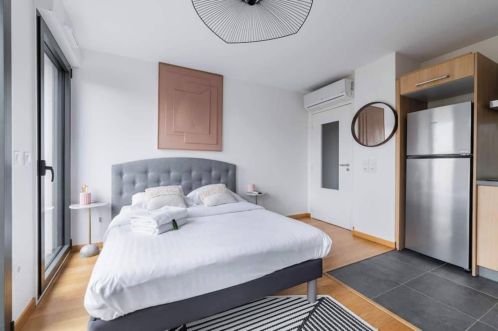 Ganze Wohnung, Studio lumineux avec terrasse Courbevoie - 2P in Courbevoie, Hauts-de-Seine
