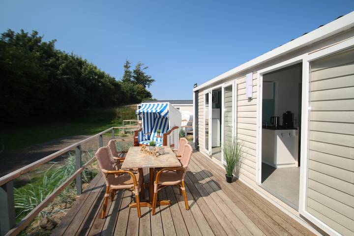 Camping für 6 Personen, mit Whirlpool und Sauna sowie Terrasse, mit Haustier an der Ostsee