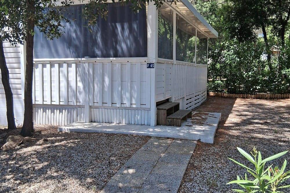 Mobilhome, air-conditioned in 5 🌟 campsite, puget sur argens in Puget-sur-Argens, Mediterranean Coast (France)
