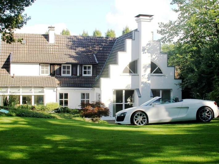 Villa für 9 Personen, mit Terrasse und Garten sowie Ausblick