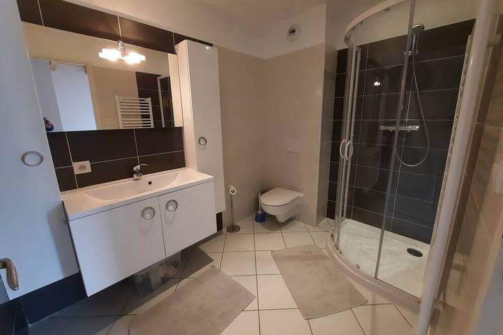 Entire apartment, Breathtaking view of Lake Serre-Ponçon in Chorges, Écrins National Park