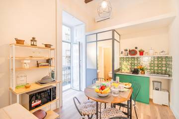 Vacation Rental for 4 Guests in Naples, Tyrrhenian Coast Campania, Picture 1
