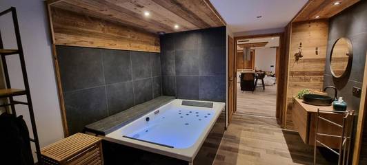 Gîte pour 2 personnes, avec terrasse et vue à Villaroger