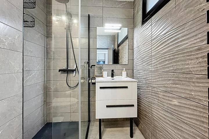 Gîte pour 2 personnes, avec terrasse dans Office De Tourisme Saint Pierre La Mer - 4