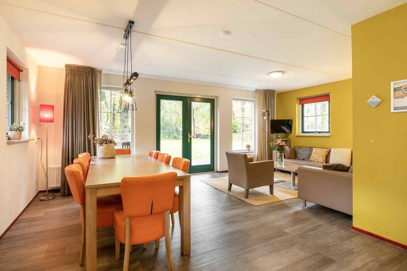 Ruime vrijstaande 8 persoons vakantiebungalow op vakantiepark. in Hooghalen, Drenthe