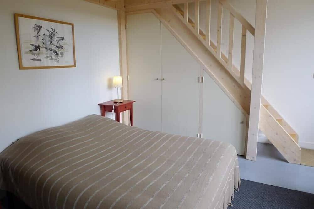 Kleines Haus am Meer, hell, sehr ruhig, sehr großer Garten, Quimiac in Mesquer, Côte d'Amour