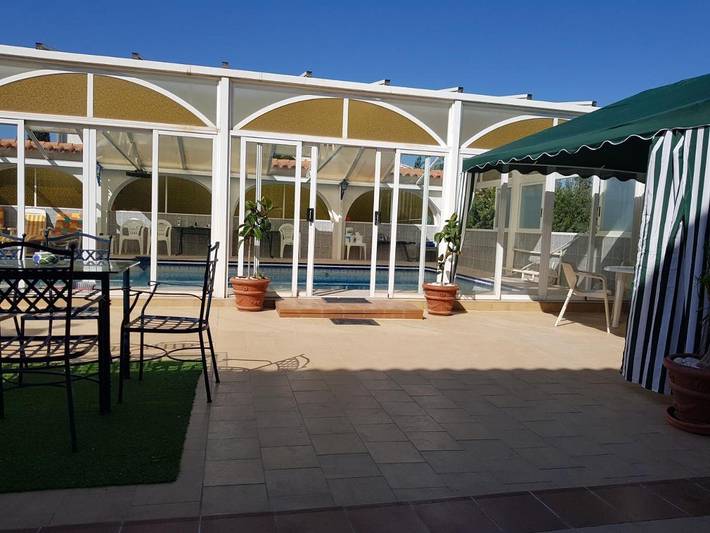 Apartamento de vacaciones para 4 personas, con piscina además de vistas y jardín - 1