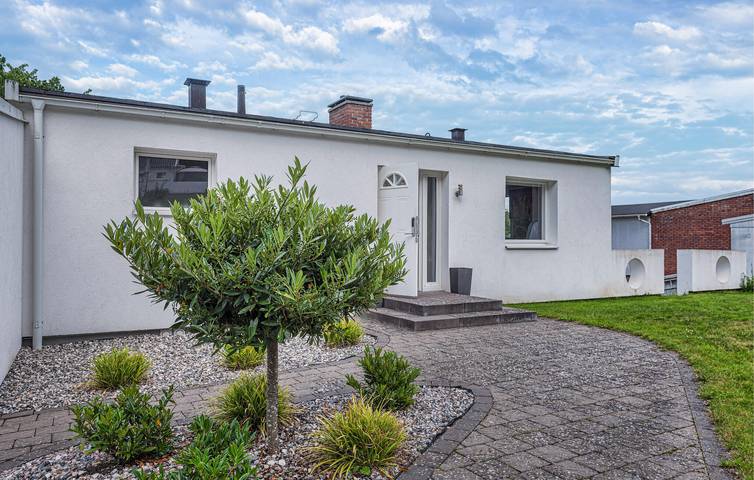 Ferienhaus für 8 Personen mit Garten in Jönköping, Vättern