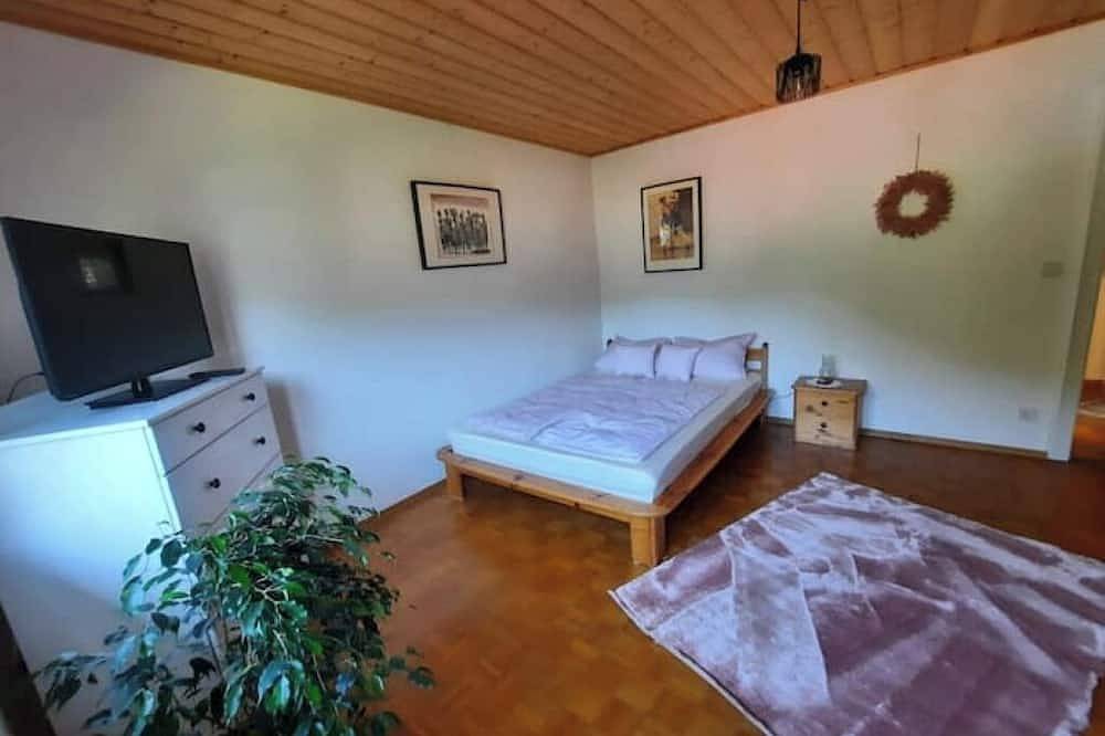 Apartamento inteiro, Charming country-style living, on the edge of the forest and close to the Swiss border in Rheinfelden, Floresta Negra do Sul
