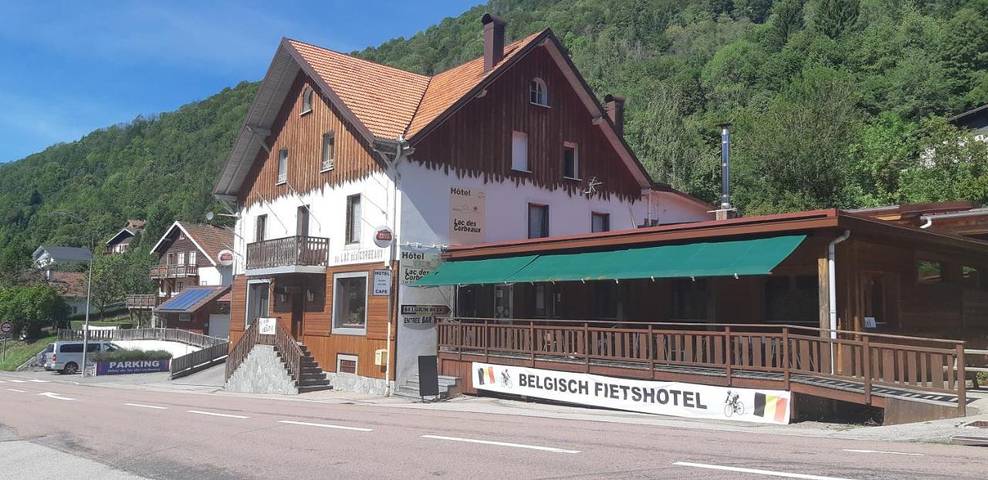 Hôtel pour 4 personnes, avec Terrasse et Jardin ainsi que Sauna et Vue