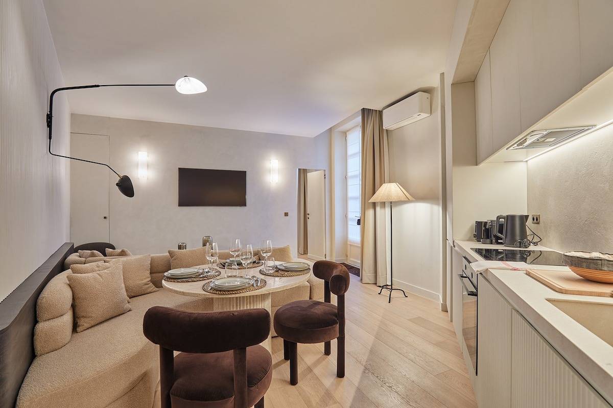 Hel lejlighed, Superb apartment with Ac - Louvre Palais-Royal in 1st Arrondissement, Paris