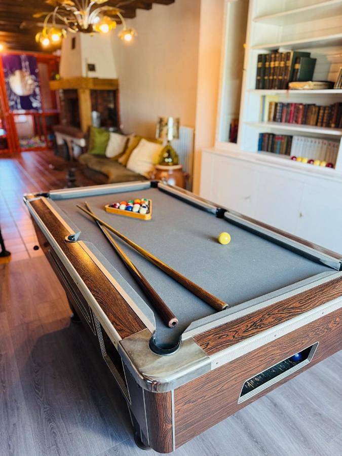 Location de vacances pour 15 personnes, avec Terrasse ainsi que Jardin et Vue dans Vallerois-le-Bois