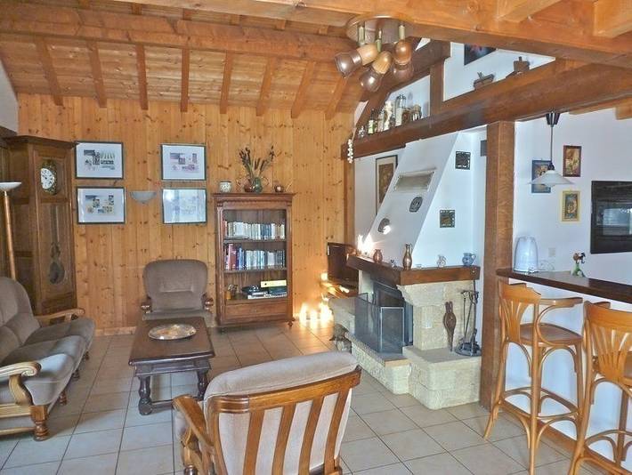 Gîte pour 7 personnes, avec terrasse et jardin dans Cascades du Hérisson - 2