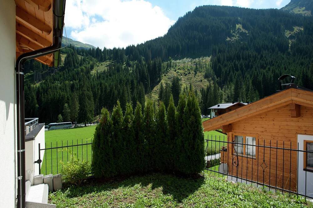 Chalet in Saalbach nahe Skilift & Sauna in Hinterglemm, Saalbach-Hinterglemm