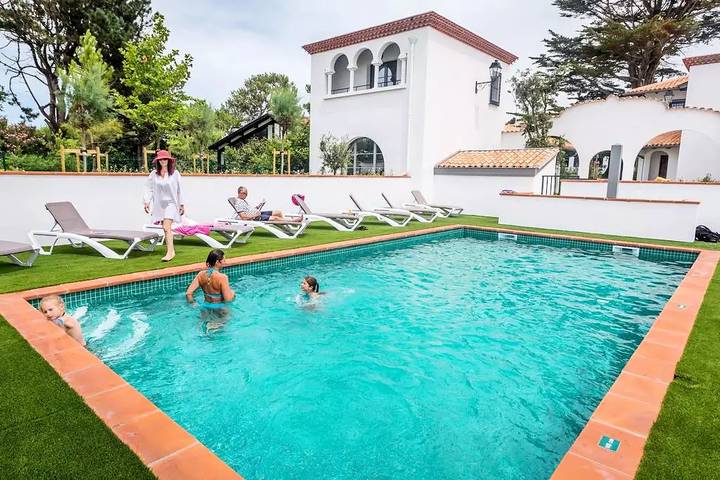 Location de vacances pour 8 personnes, avec terrasse et piscine, animaux acceptés dans Plage La Milady - 3