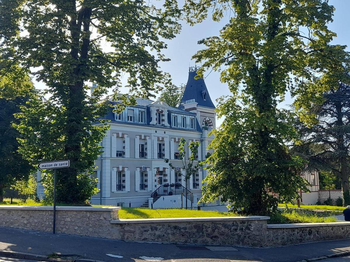 Appartement entier, Appart dans petit chateau en centre ville in Lagny-sur-Marne, Seine-et-Marne