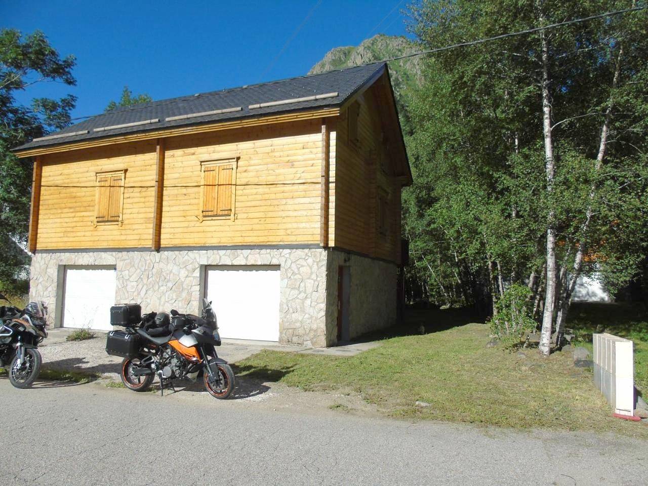 Chalet bois au milieu des Pyrénées in L'Hospitalet-près-l'Andorre, Pyrénées
