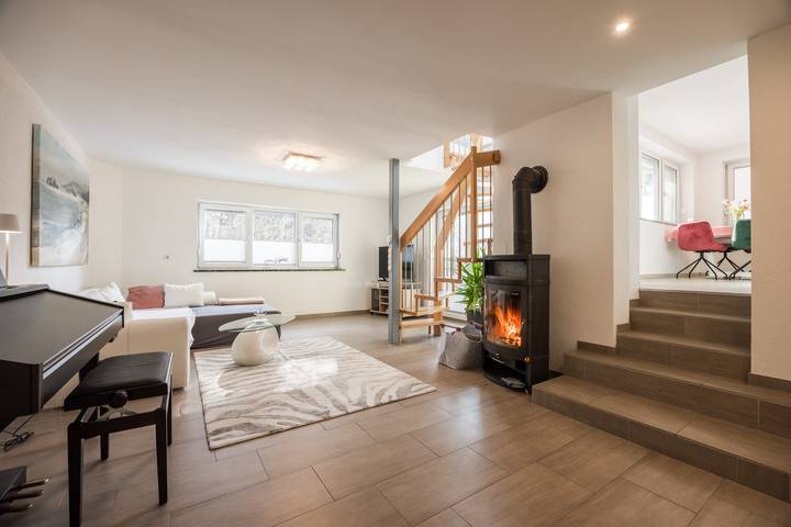Ferienwohnung für 4 Personen, mit Terrasse und Garten in Innsbruck