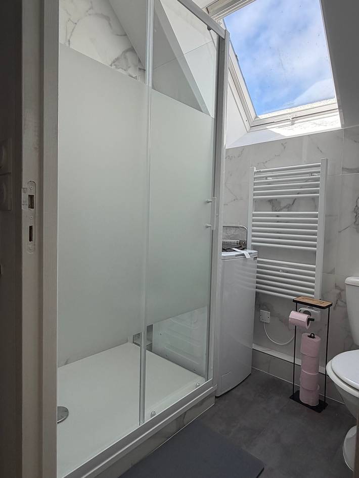 Entire studio, Studio 'Cocoon' with Wi-Fi in Erquy, Côte d’Émeraude