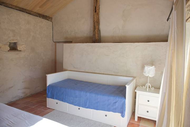 Location de vacances pour 4 personnes, avec terrasse et jardin à Bourg-de-Visa - 4