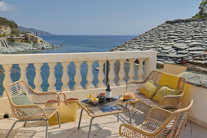 Gîte pour 2 personnes, avec Terrasse dans Plage De Grigione San Martino Di Lota