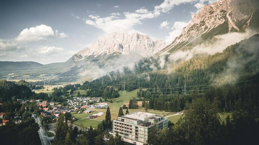 Hotel für 4 Personen, mit Terrasse und Garten sowie Pool und Sauna in Biberwier