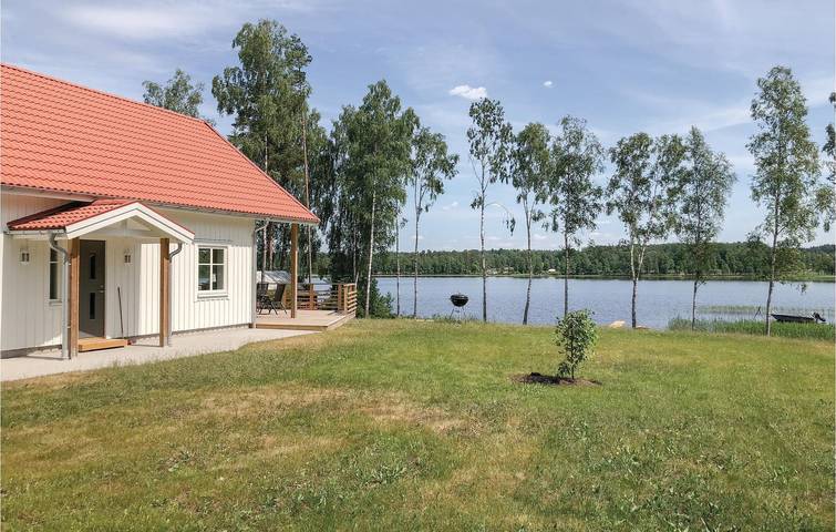 Hus för 6 Personer med terass in Starkeryd, Linnesjön