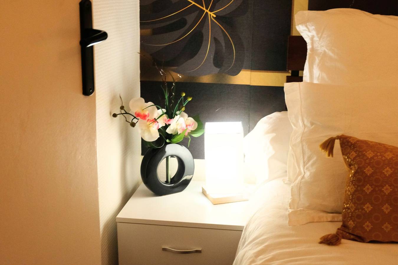 Maison de vacances 'Triplex Exceptionnel 3min Du Métro7' avec Terrasse Privée, Balcon et Wi-Fi in Gentilly, Val-de-Marne