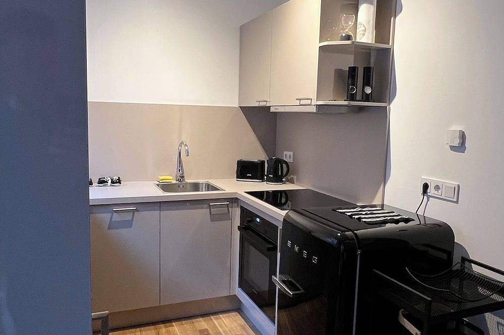 Ganze Wohnung, Modernes 1-Zimmer Appartment in historischem Ambiente neben dem Neuen Schloss in Frankenalb