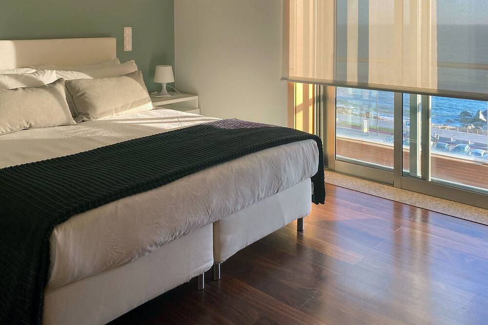 Ganze Wohnung, Luxury Apartment on Lavadores Beach in Canidelo, Porto Distrikt