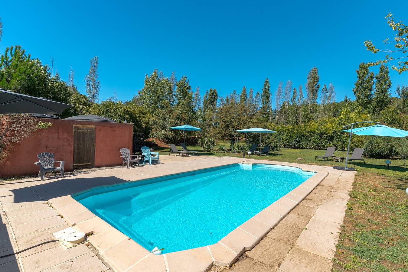 Domaine plan des devens: Relax en entorno tranquilo con terraza y piscina climatizada in Rosellón, Parque natural regional del Luberon