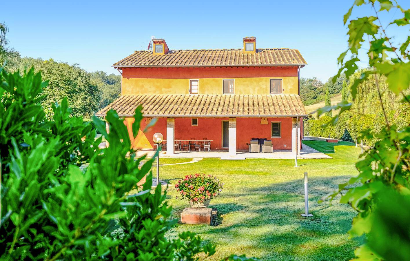 Gemütliche Wohnung mit Pool, WiFi & Parkplatz in Leccio in Reggello, Valdarno