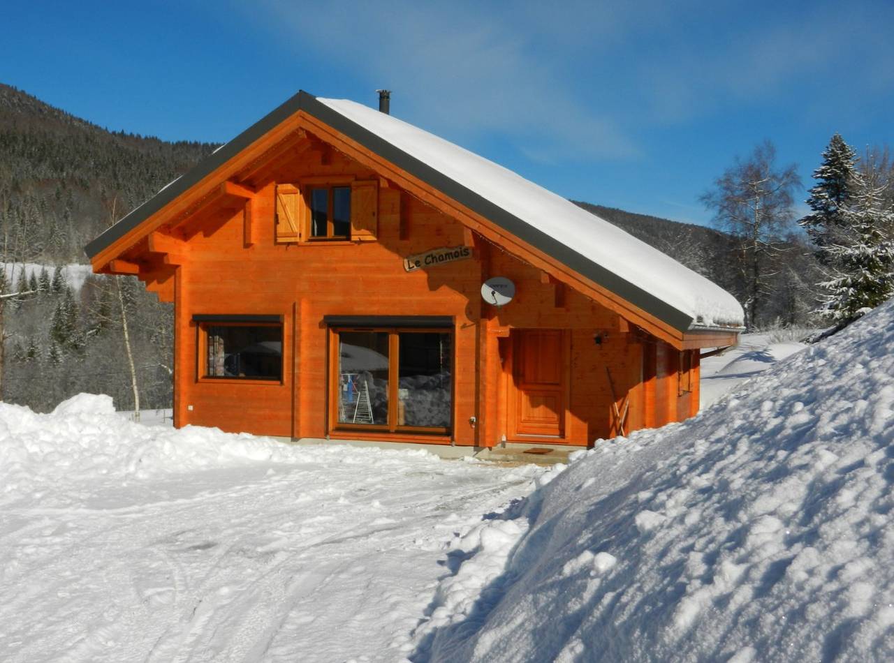 Chalet dans la station de ski des Monts Jura à Lelex in Mijoux, Parc naturel régional du Haut-Jura