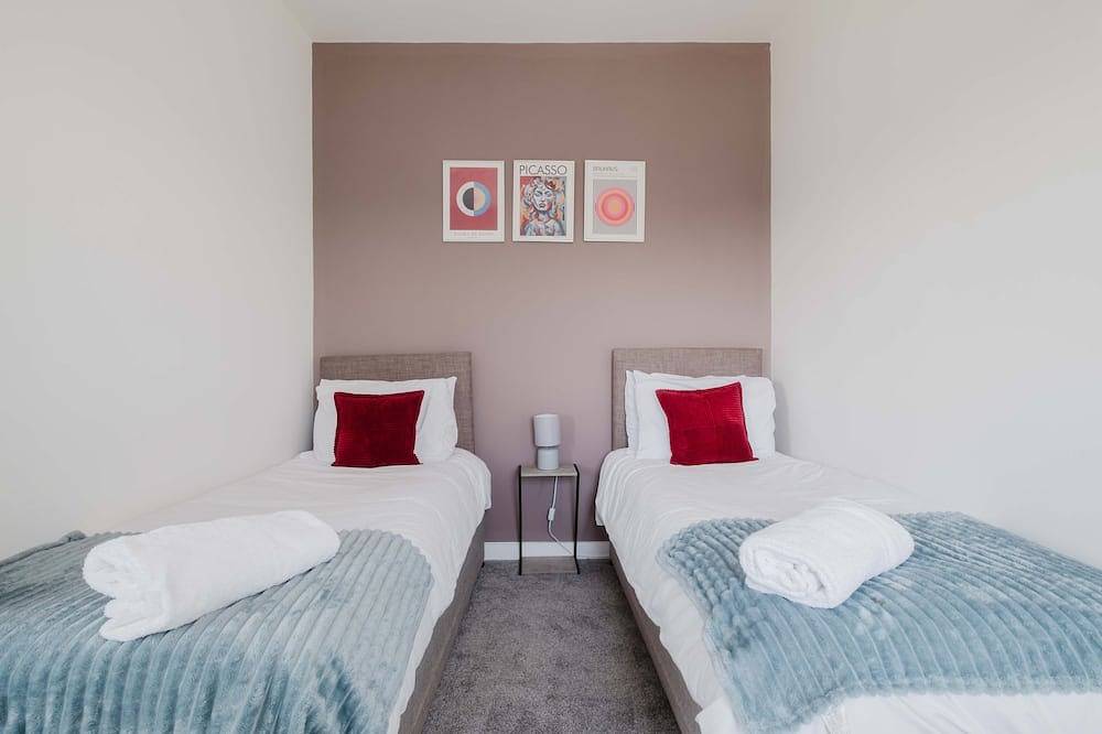 Modern & comfy 3 bed house in Upton (Northamptonshire), Northampton