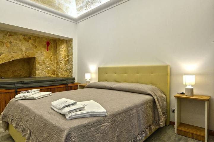 Location de vacances pour 4 personnes, avec jacuzzi et balcon à Francavilla Fontana - 4