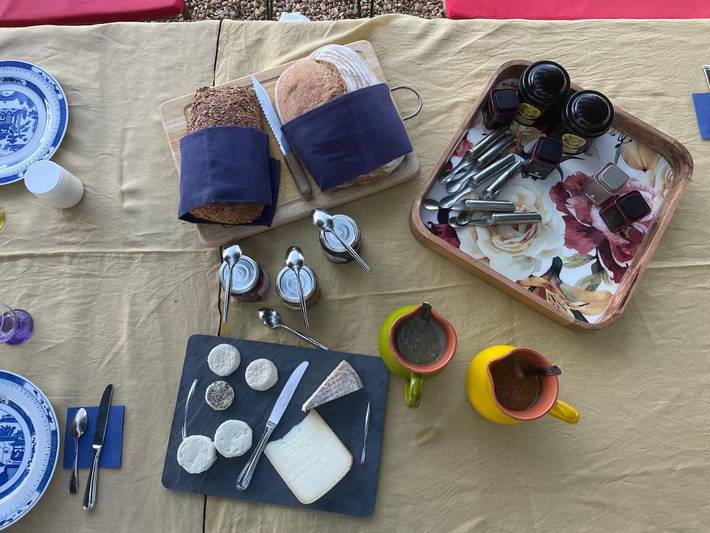 Chambre d’hôte pour 2 personnes, avec vue et jardin ainsi que piscine et balcon à Robion - 4