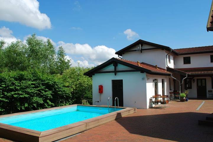 Ferienwohnung für 2 Personen, mit Pool und Garten in Dargun