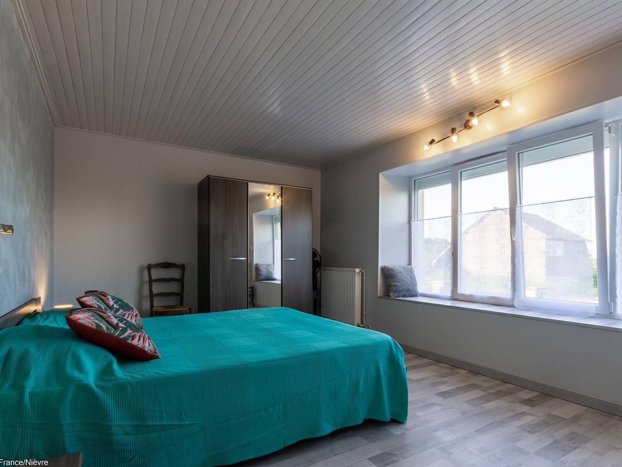Gîte rénové dans le Morvan, Wifi, animaux admis, jardin clos in Alligny-en-Morvan, Parc naturel régional du Morvan