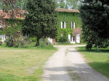 Gîte pour 6 personnes, avec jardin à Mazères