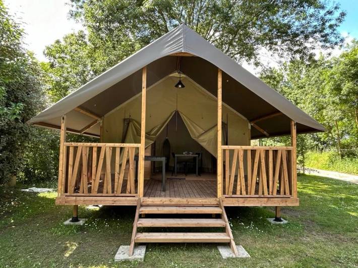 Tente pour 4 personnes, avec bassin pour enfant dans Maine-et-Loire