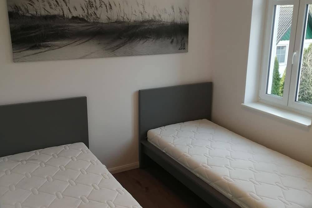 Ganze Wohnung, Komfortable Ferienwohnung mit Parkplatz in Wünsdorf, Zossen