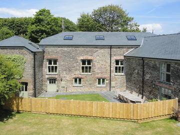 Cottage for 14 People in West Alvington, Devon, Photo 1