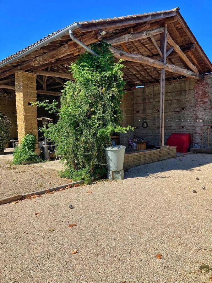 Double Room with Private Bathroom in Monbéqui, Tarn-et-Garonne