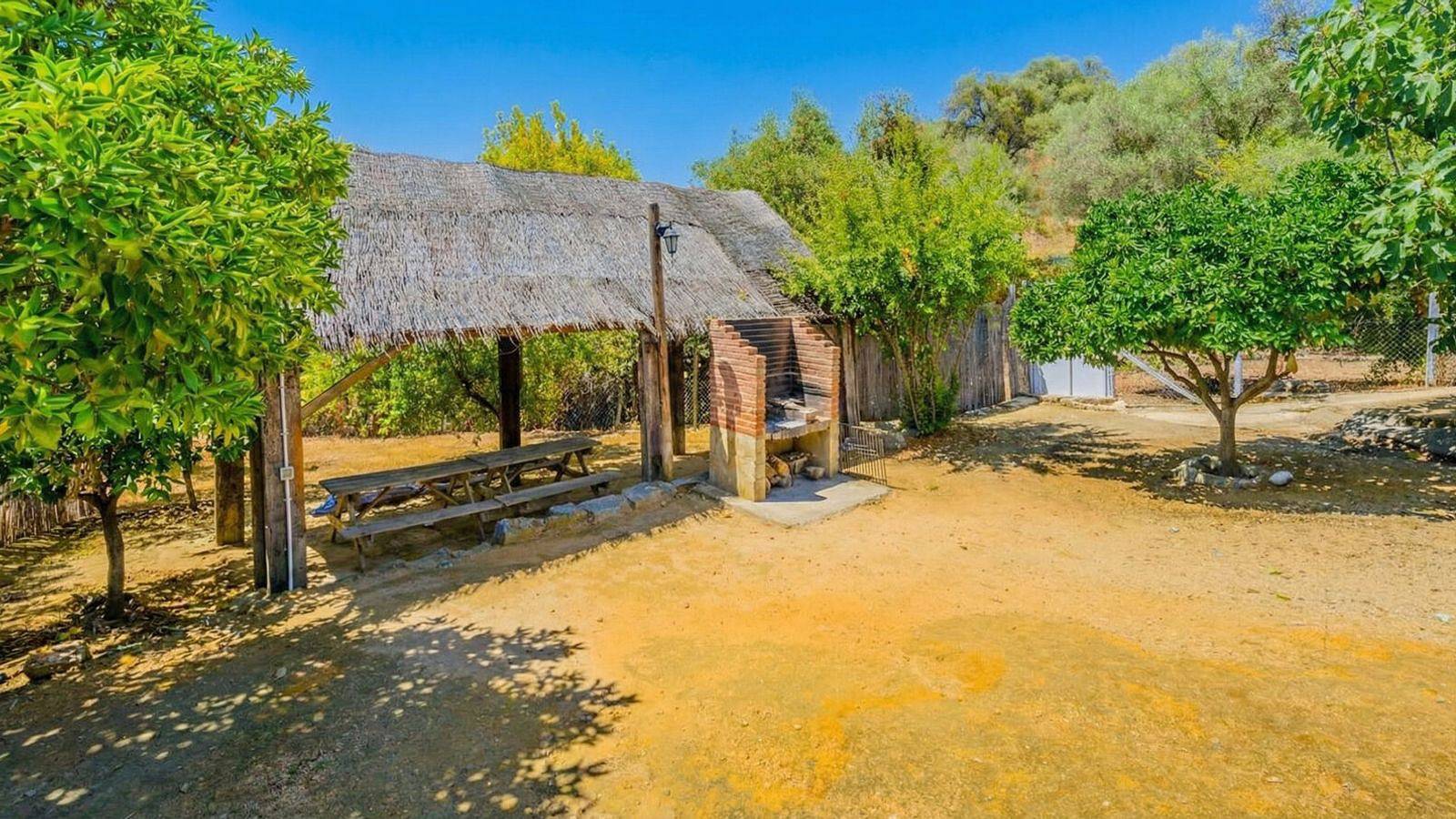 El Garrotal - El Aceite Almazara El Bosque by Ruralidays in El Bosque, Pueblos Blancos