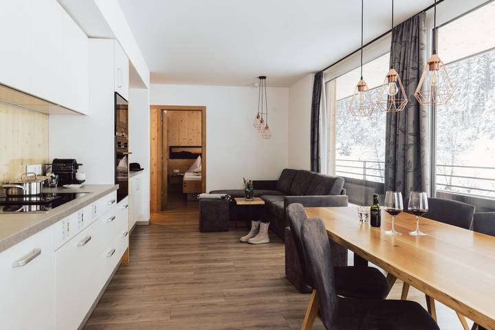 Ferienwohnung für 4 Personen, mit Sauna und Balkon sowie Ausblick, kinderfreundlich in Kappl - 4