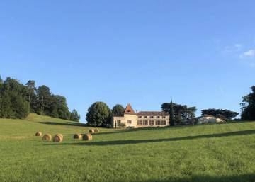 Chambre d’hôte pour 2 personnes, avec vue et piscine ainsi que terrasse et jardin à Penne-d'Agenais