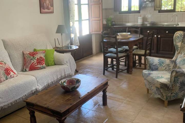 Private neu renovierte Villa mit spektakulärem Blick auf das Land, eigenem Pool, Garten in Colmenar, Cordillera Penibética