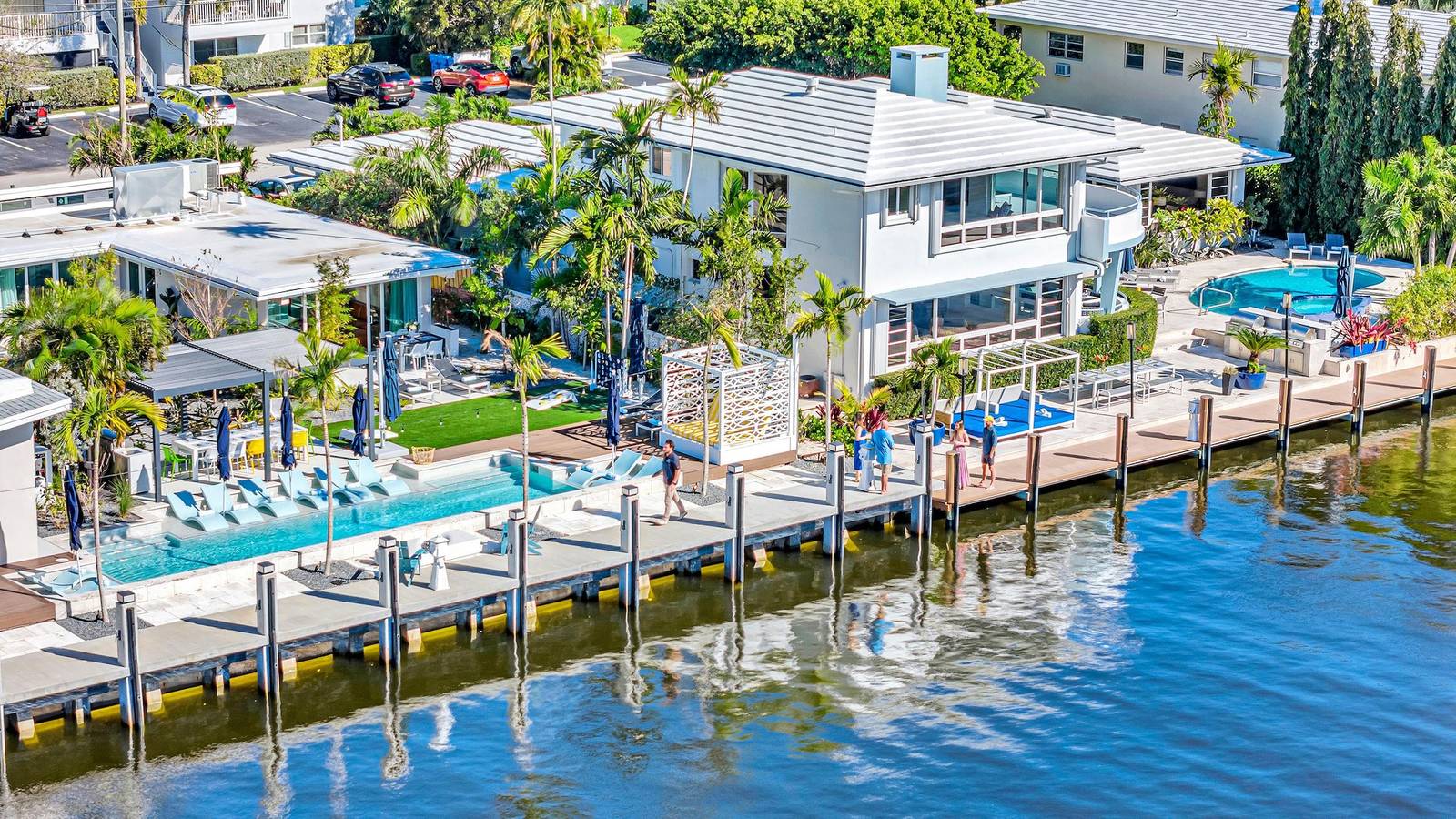 Waterfront Compound / 2 Heated Pools / Saltaire & Lime Keys in Coral Ridge, Fort Lauderdale