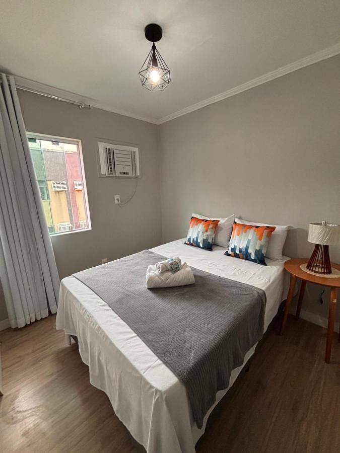 Casas e apartamentos de temporada para 3 pessoas, com piscina e jardim, com animais de estimação em Jacarepaguá