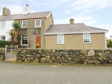 Log Cabin for 6 People in North-Wales, Gwynedd, Photo 1